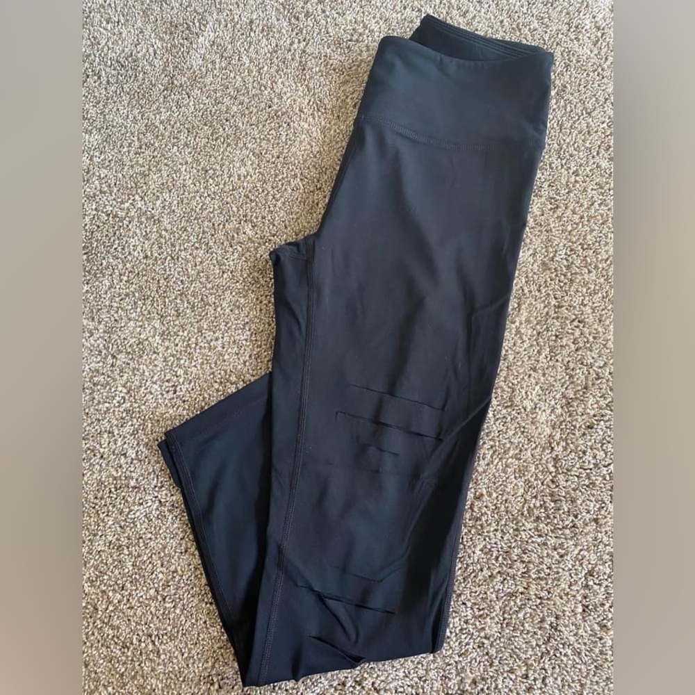 Zyia Slash Leggings